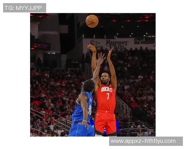 弗拉格感激加福德的支持与建议共同进步的篮球伙伴关系 弗拉格感激加福德的支持与建议共同进步的篮球伙伴关系