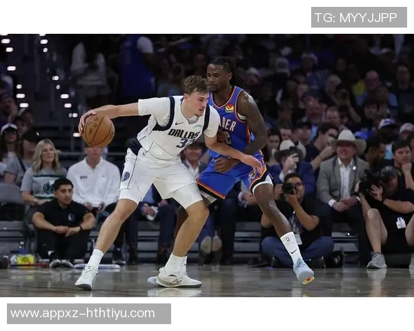 浓眉称赞弗拉格在逆境中表现出色NBA赛季如同过山车般起伏不定 浓眉称赞弗拉格在逆境中表现出色NBA赛季如同过山车般起伏不定